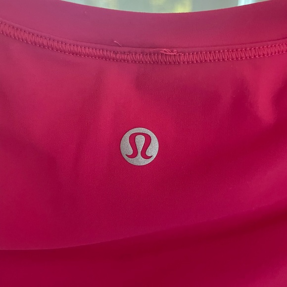 pink Size 2 LULULEMON top - Picture 3 of 3